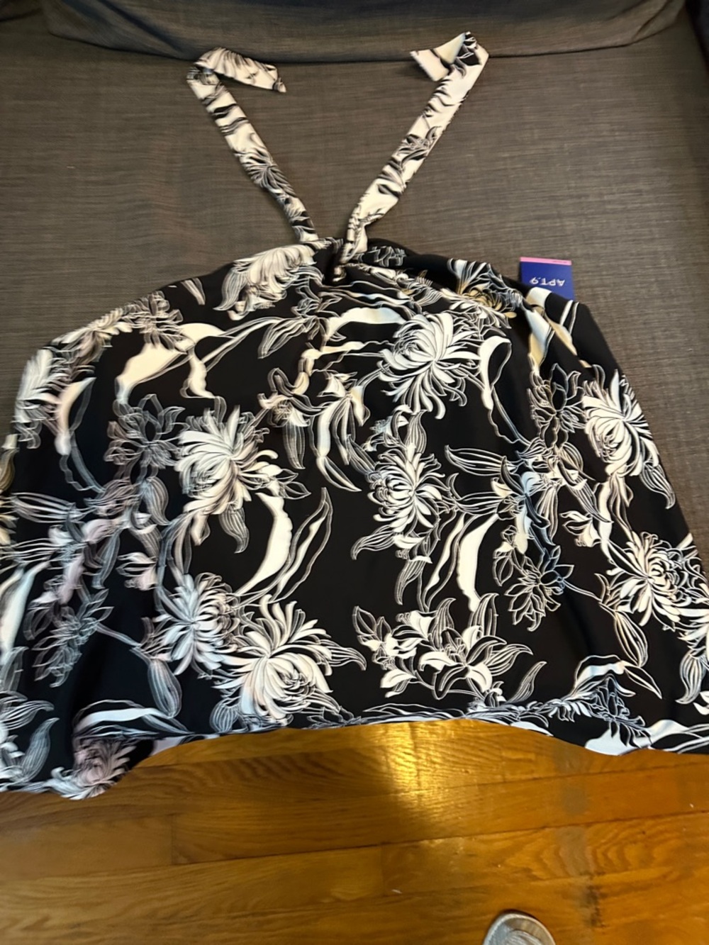 FINAL MARKDOWN Kohl's Black and White Floral Haltar Swim Tank